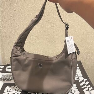 Lululemon city essential shoulder Bag 4L warm ash grey/silver